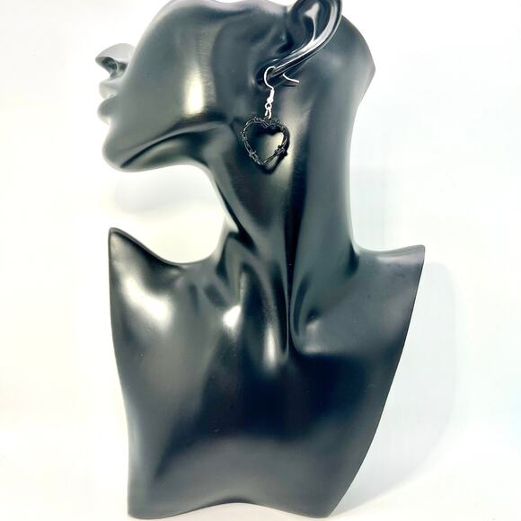 Barbed Heart Earrings - Barb Wire Accessories - Heart Accessory - Black Goth Gif - Picture 6 of 7